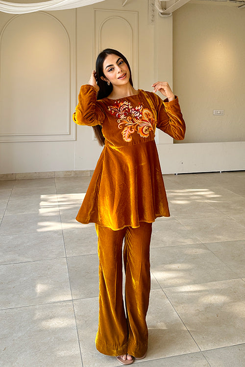 Feriha Mustard Velvet Embroidered Set