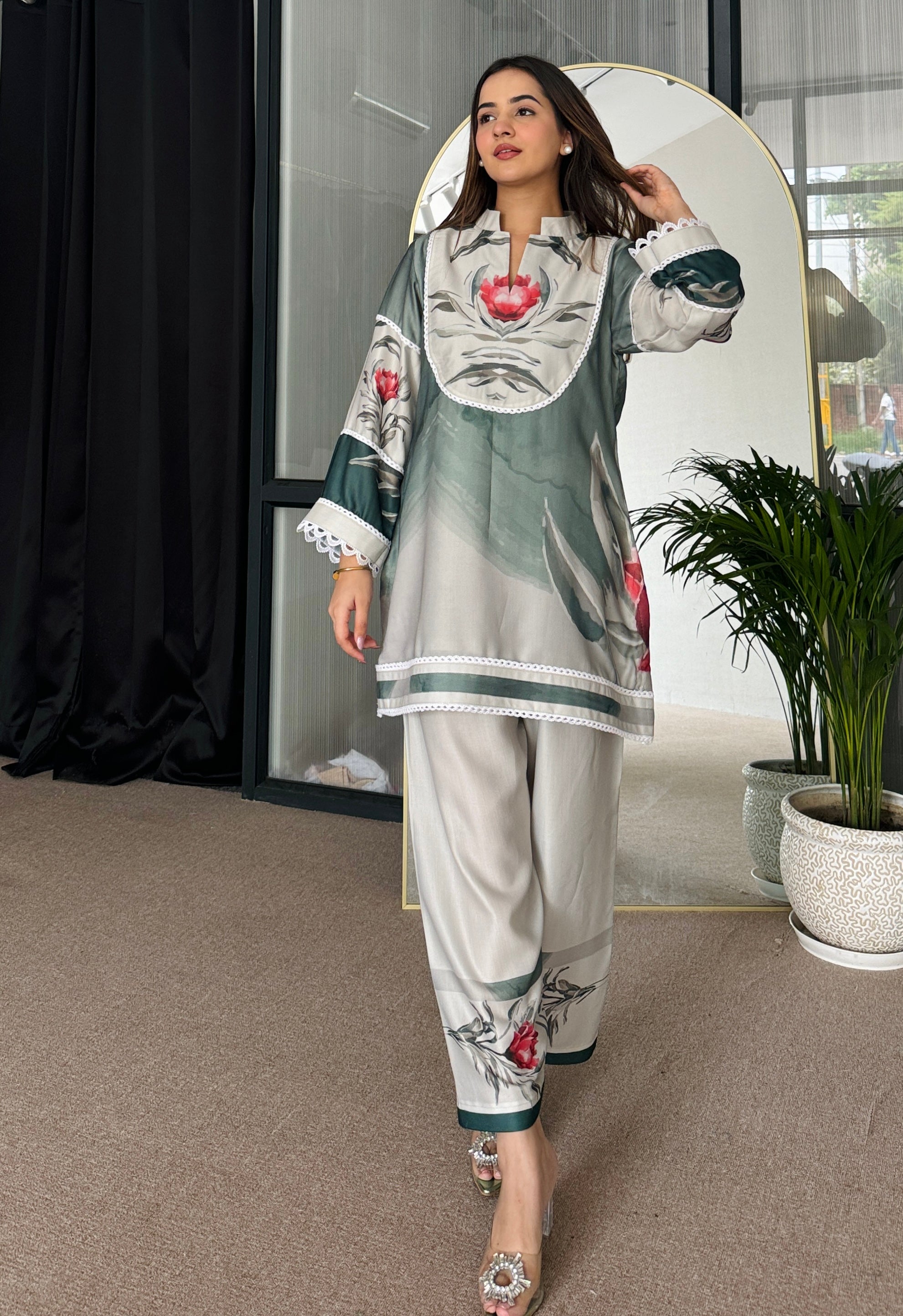 Minted Harmony Pakistani Kurta Set