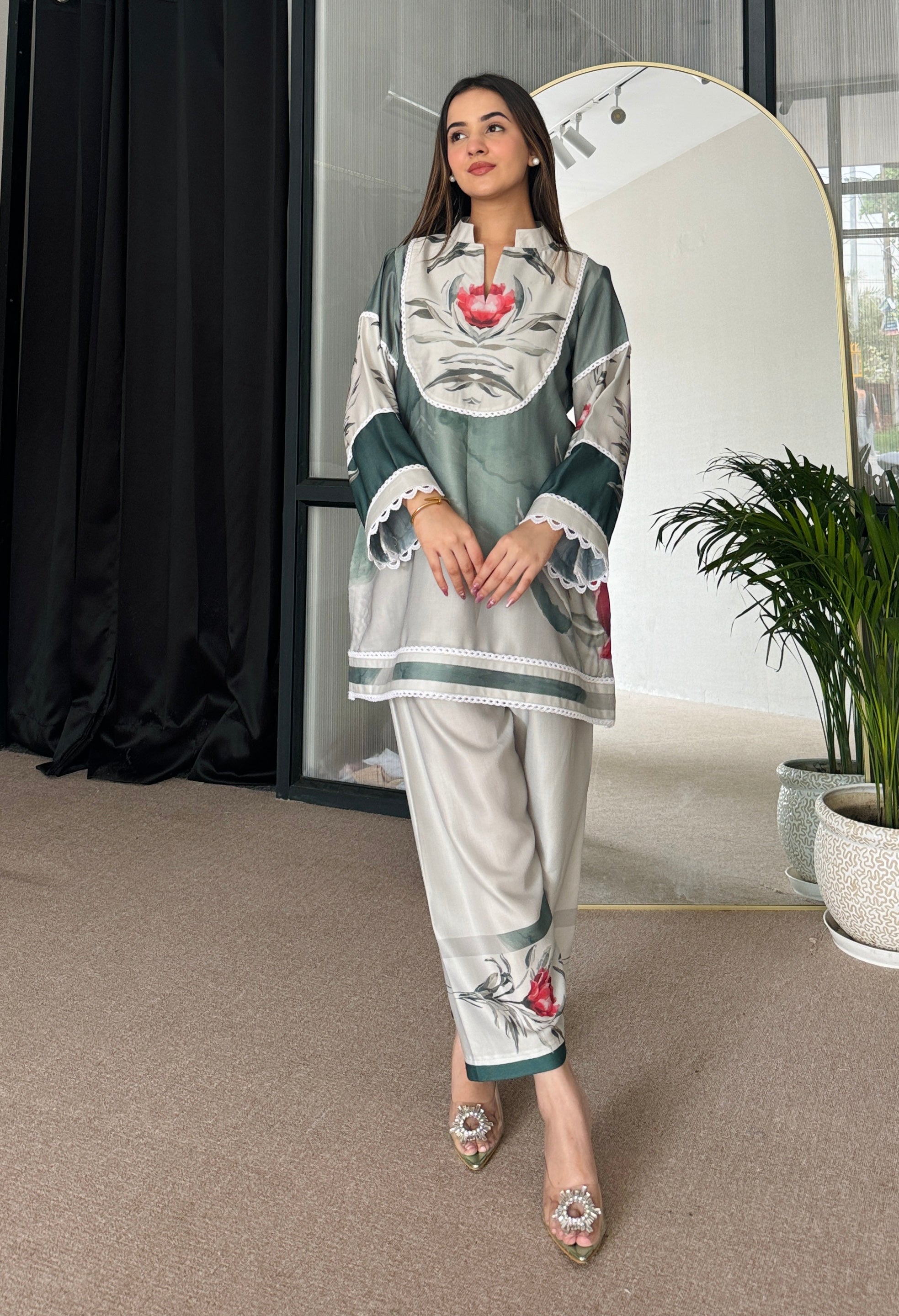 Minted Harmony Pakistani Kurta Set