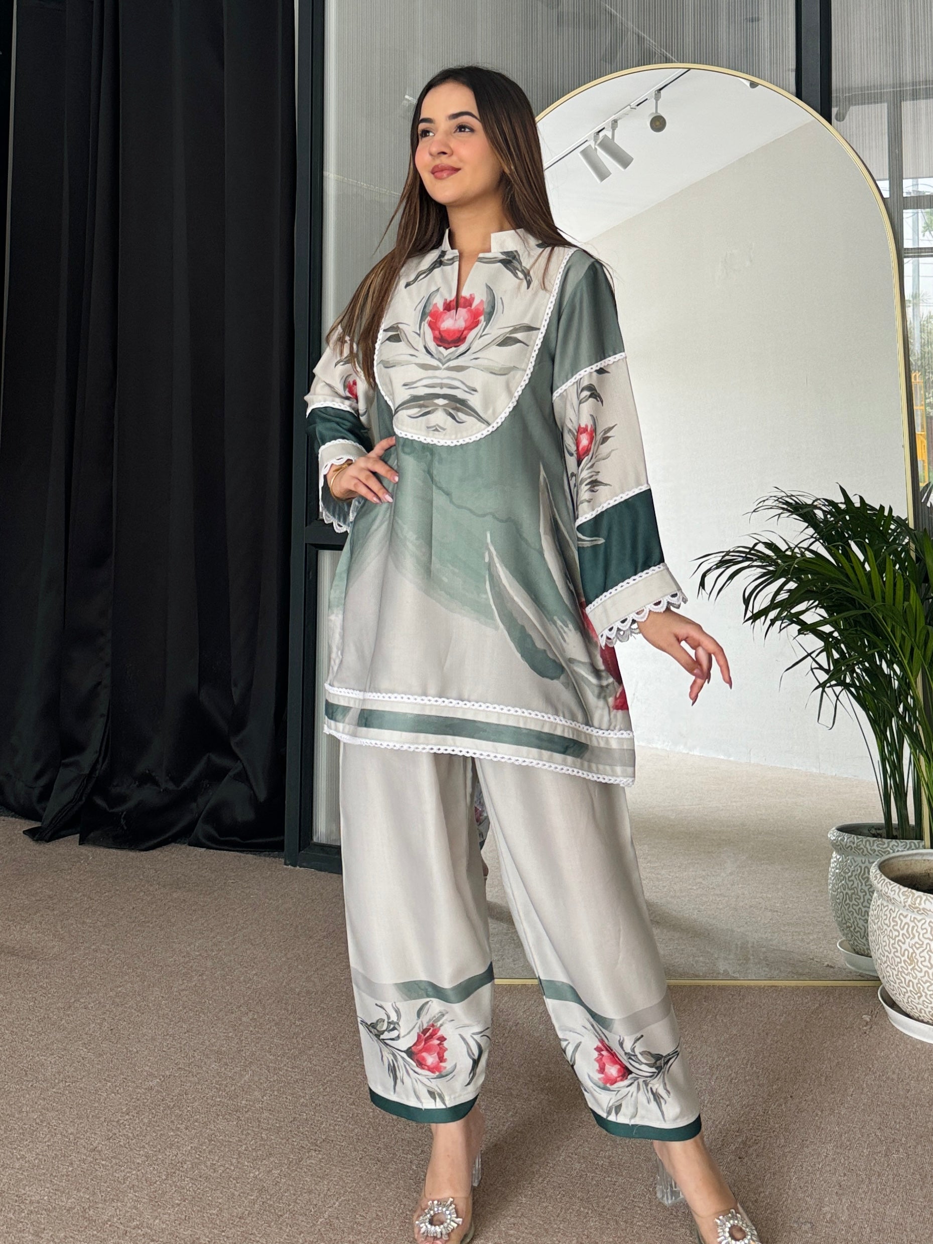 Minted Harmony Pakistani Kurta Set